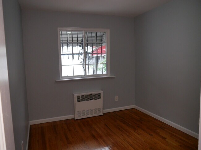 2nd Bedroom - 3410 Bronxwood Ave