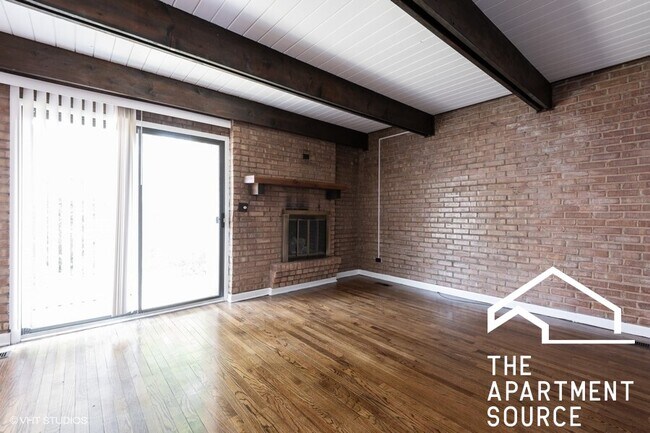 Foto del edificio - 1201 W Belden Ave