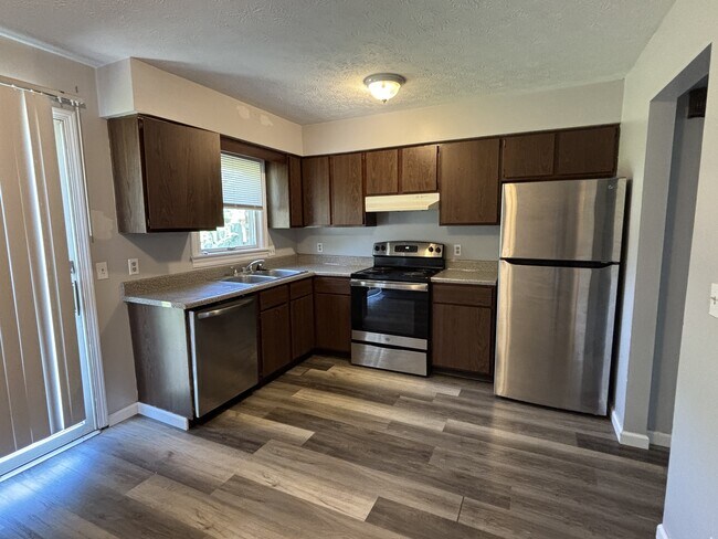 Foto del edificio - 601 Lakeview Dr