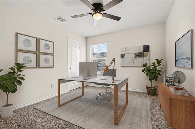 Foto del edificio - 611 Saddle Club Way