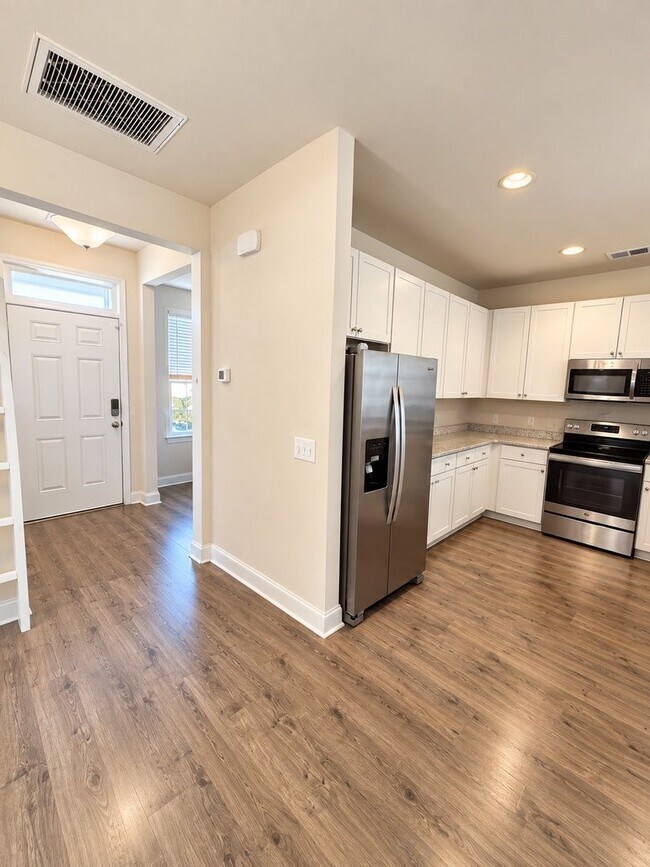 Foto del edificio - 7775 Montview Rd