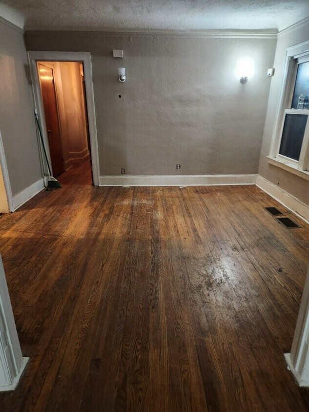Foto del edificio - 2727 Calvert Ave