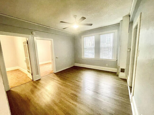 101 SC LIV FOTO 1 - Scandia Mignon Apartment Homes