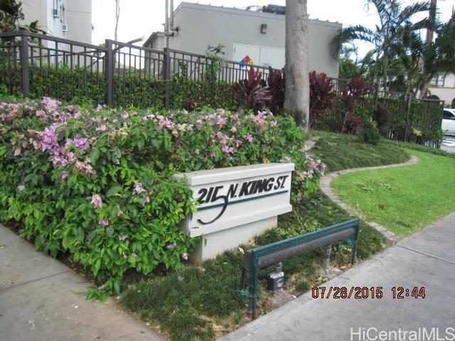 Primary Photo - 215 N King St