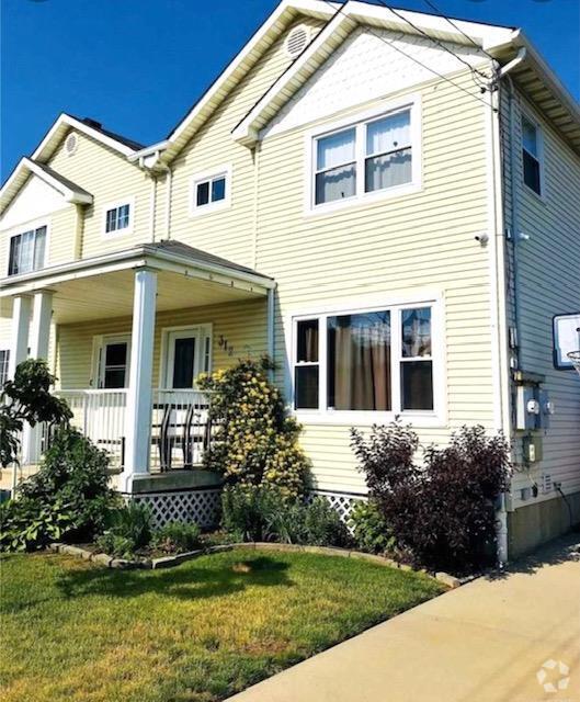 Building Photo - 3-14 Beach 37th St