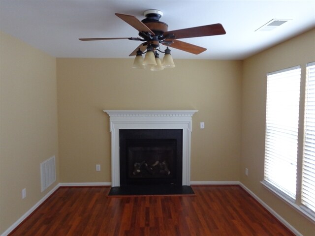 Foto del edificio - 1222 Brook Farm Lane