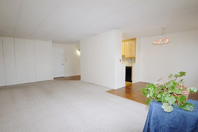 LIving room - 27 Northill St