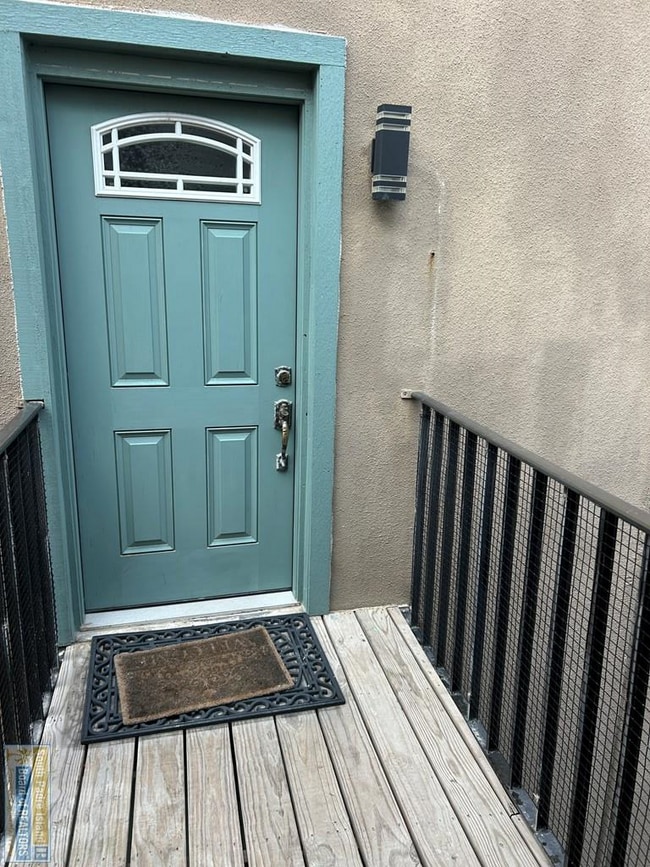 Foto del edificio - 1342 Harbor Island Dr