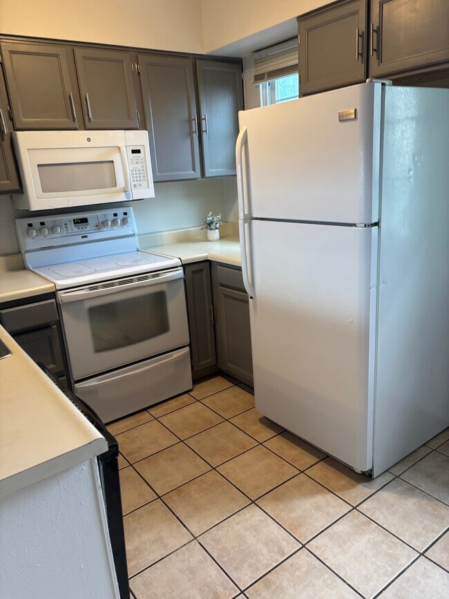 Foto del edificio - 4128 Baytown Dr