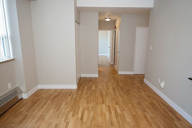 Photo du bâtiment - 190 Jameson Ave