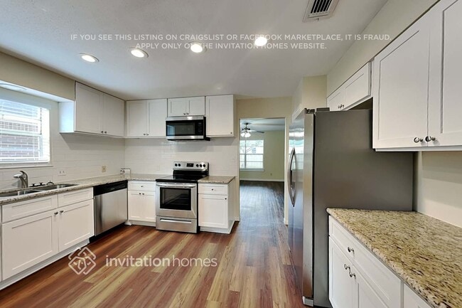 Building Photo - 4704 Woodway Ave