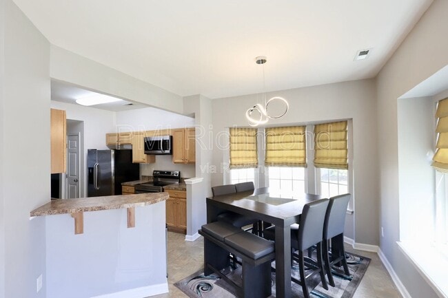Foto del edificio - 6120 Belgreen Ct