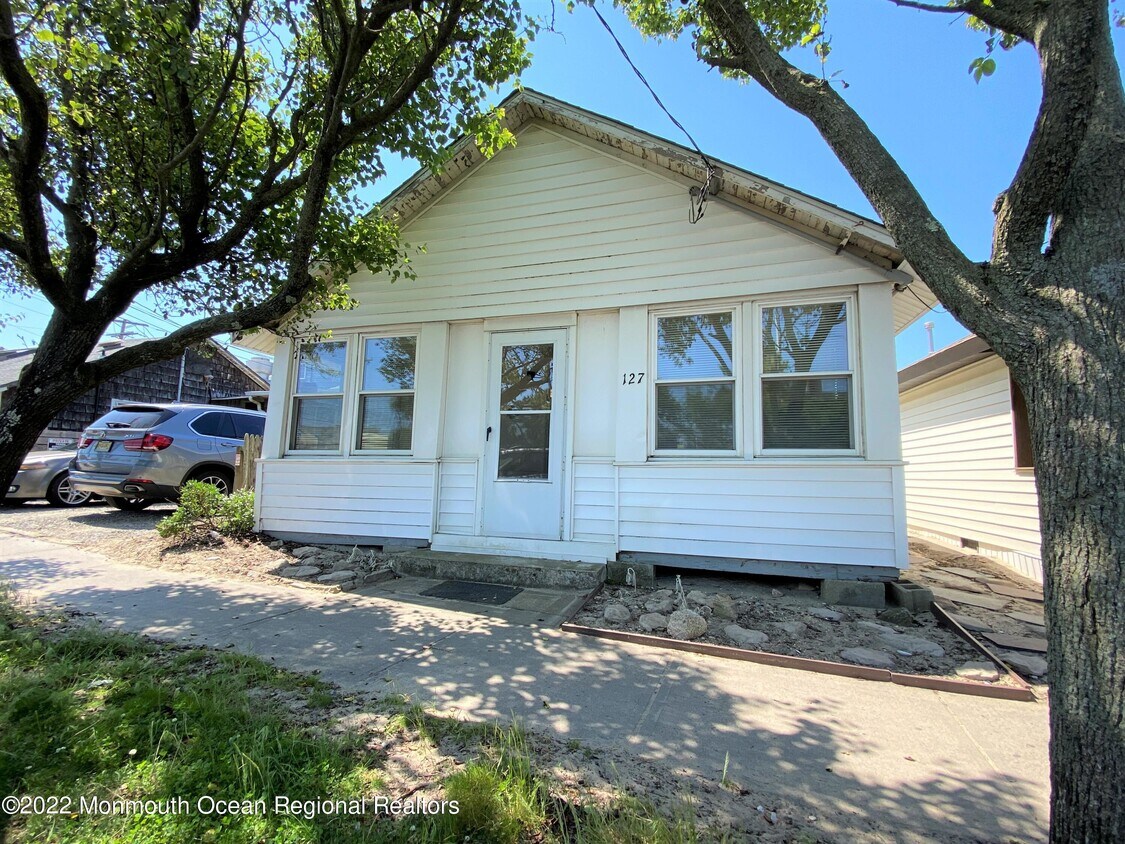 Primary Photo - 127 Ocean Ave