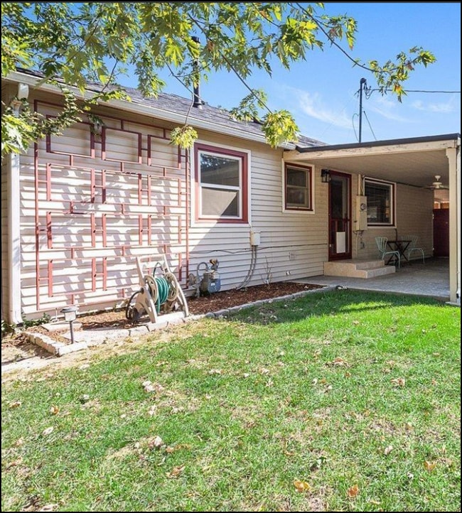 Building Photo - 1617 S Leadville Ave