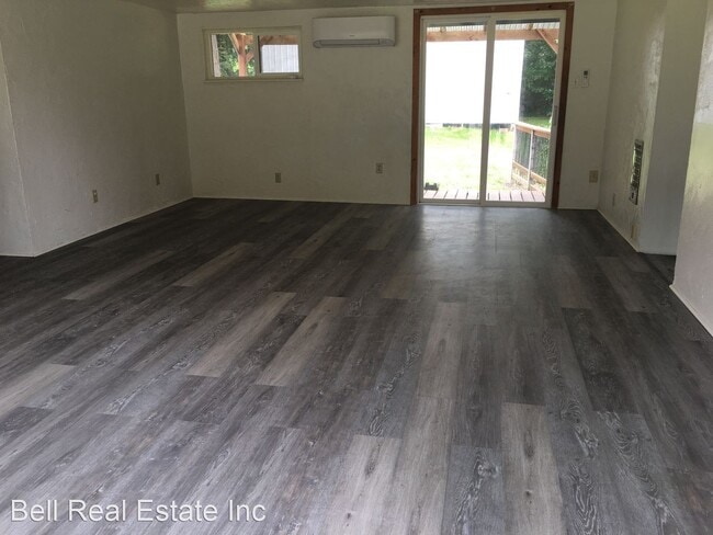 Building Photo - 3 br, 1 bath House - 87164 Muirland Drive