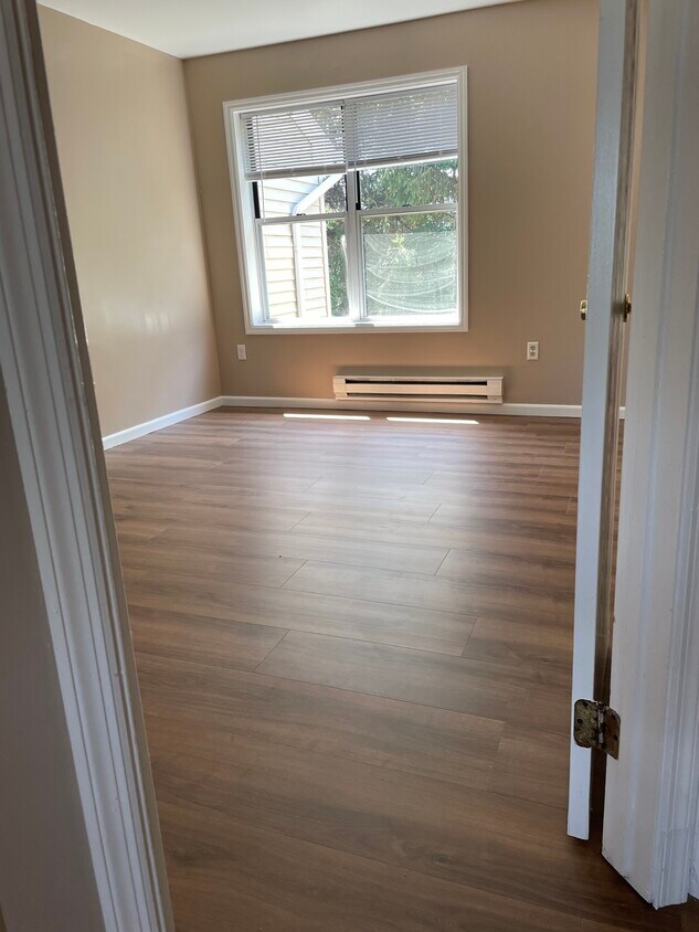 Foto principal - 105 Pickwick Pl