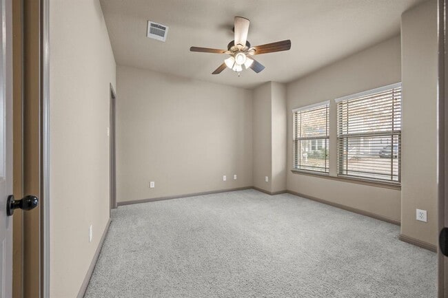 Building Photo - 263 Cleveland