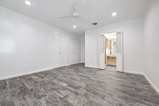 Building Photo - 3831 Linklea Dr