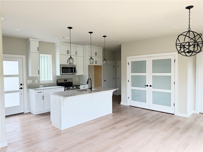 Building Photo - 77 Shetland Dr