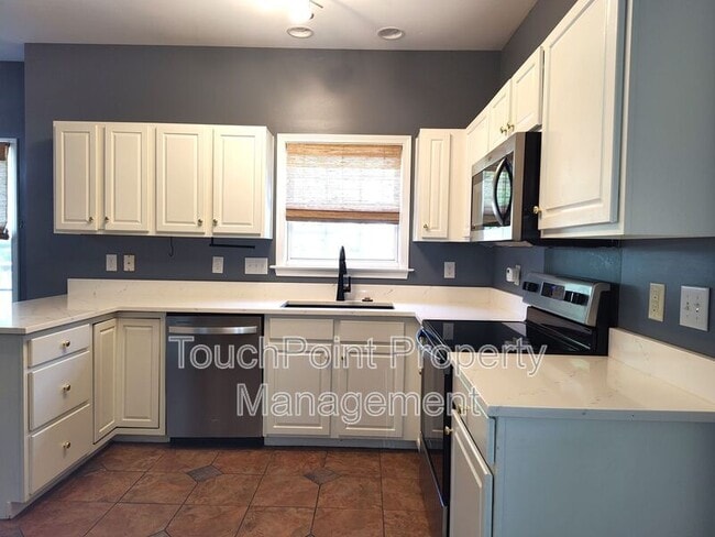 Foto del edificio - 9405 Mitchell Glen Dr