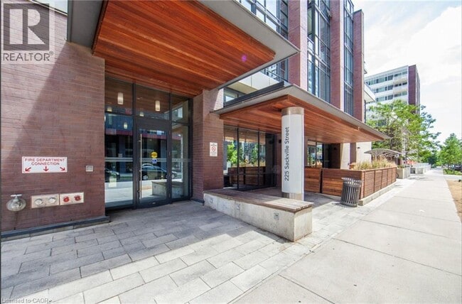 Building Photo - 225 Sackville St