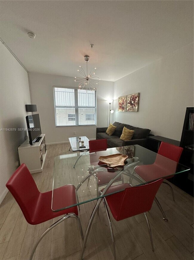 Foto del edificio - 1611 Meridian Ave