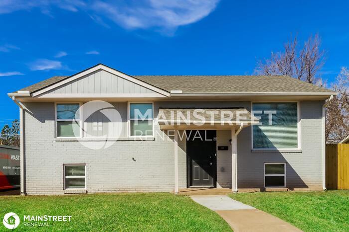 Primary Photo - 5701 N WARREN AVE, OKLAHOMA CITY, OK 73112