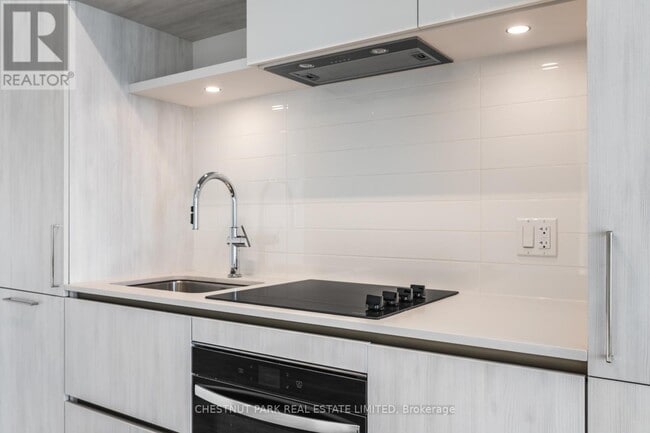 Building Photo - 2 David Eyer Rd