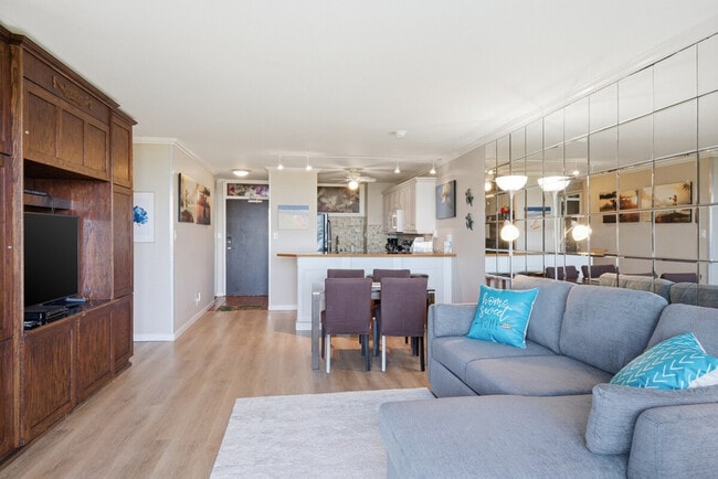 Building Photo - 938 S Kihei Rd