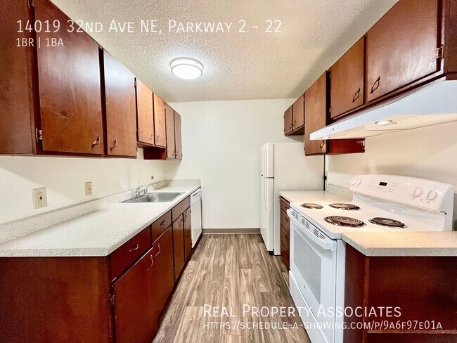 Foto del edificio - 14019-14023 32nd Ave NE