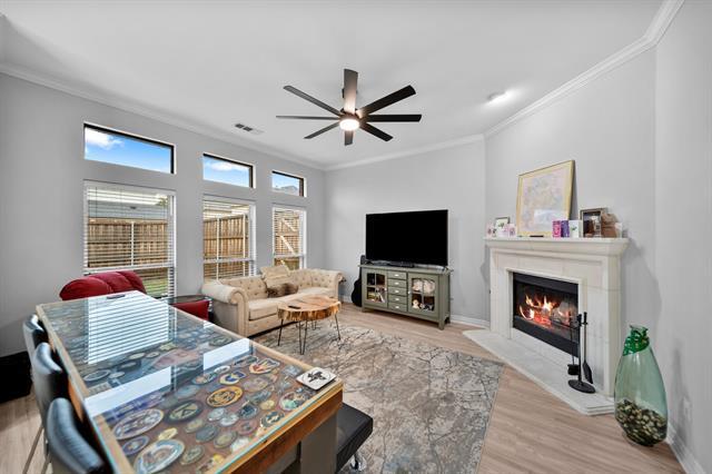 Foto del edificio - 674 Burr Oak Dr
