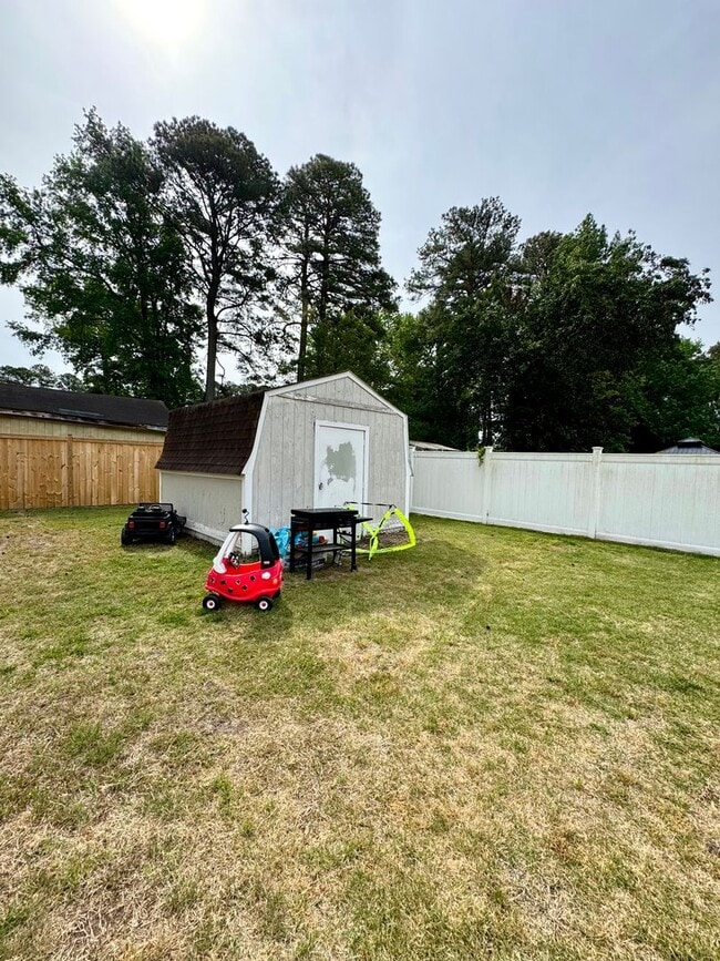 Foto del edificio - 4 bed 2 Bath Home for Rent in Portsmouth!