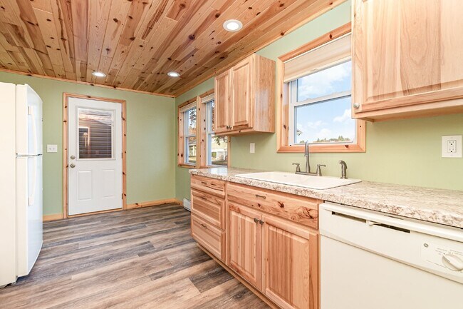 Building Photo - Coming Soon! Charming 3-Bed Lakefront Rental Retreat - $1750/Month