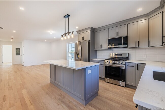 Foto del edificio - 350 Pleasantview Ave