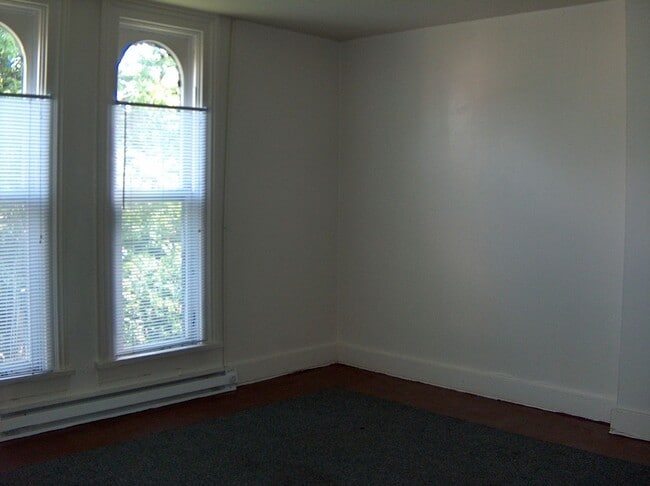 Foto del edificio - 911 N 9th St Rd