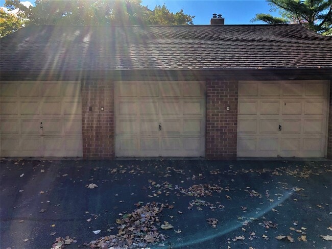 1 car garage & one space - 9 Whitman Ct
