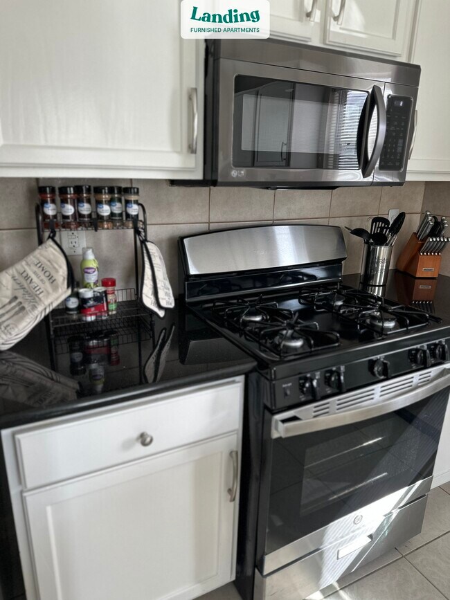 Foto del edificio - 7915 Chatham Springs Ln
