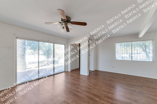 Foto del edificio - 947 N Alvernon Way