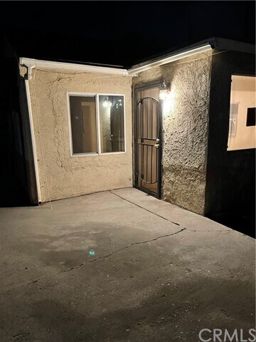 Primary Photo - 1042 E Rialto Ave