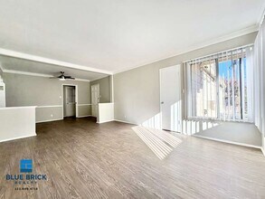 Building Photo - 5315 Whitsett Ave