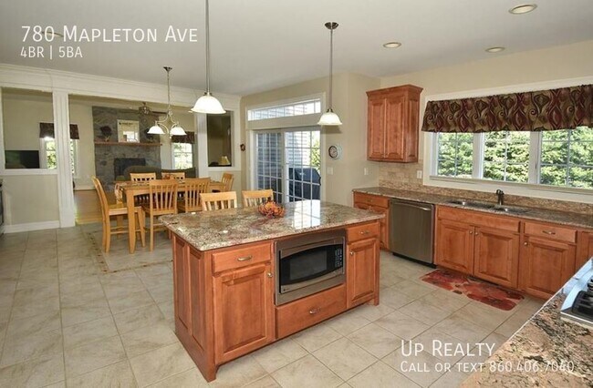 Foto del edificio - 780 Mapleton Ave