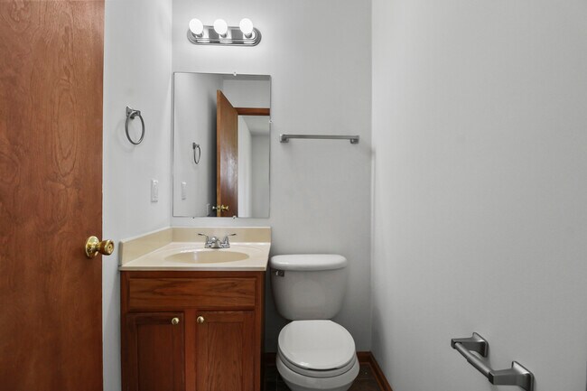 Foto del edificio - 2454 Waterford Dr