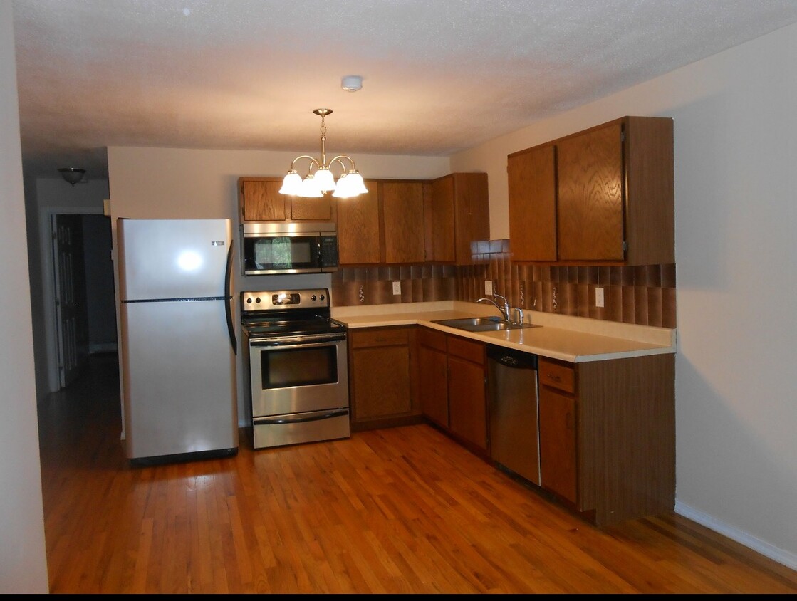 Kitchen - 569 Smithfield Rd