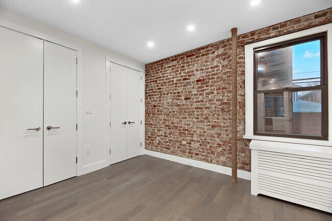 Building Photo - 37-55-55 77th St