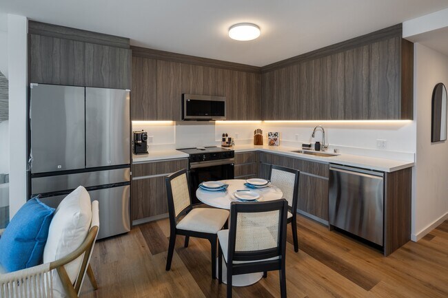 Foto del edificio - 1500 Rycroft St