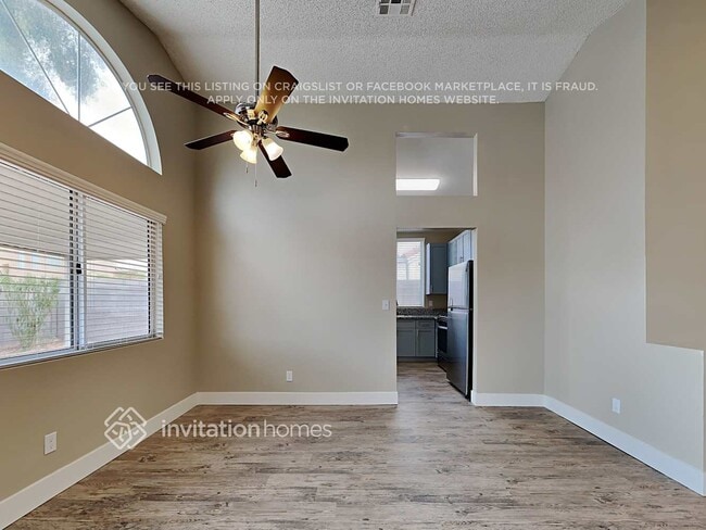 Building Photo - 8138 Vision St