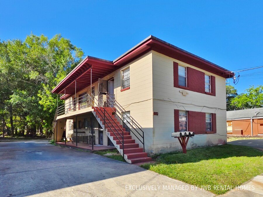 Primary Photo - 1124 W 25th St