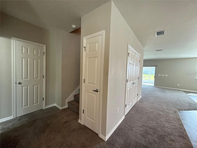 Building Photo - Summercrest 5 Bedroom, 3.5 bath