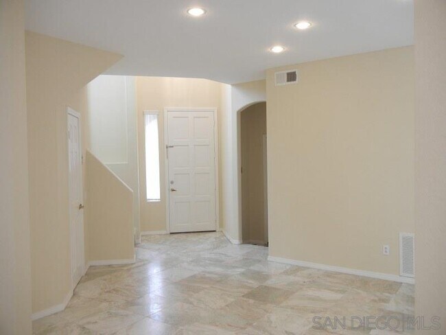 Building Photo - 10888 Caminito Alto