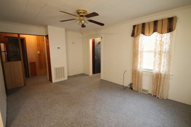 Building Photo - Exclusively Offered by Muse Realty, LLC